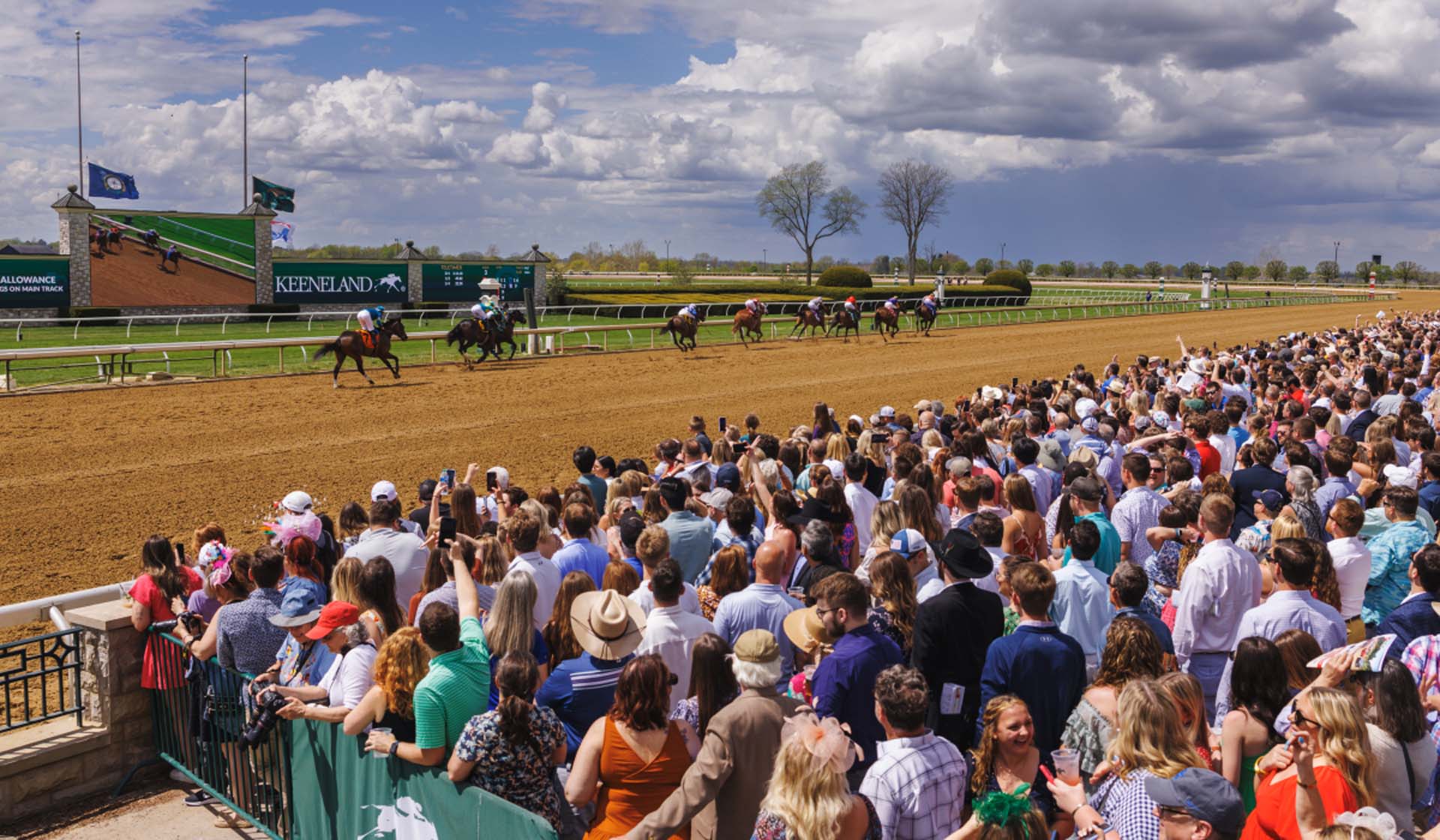 Keeneland Trackside